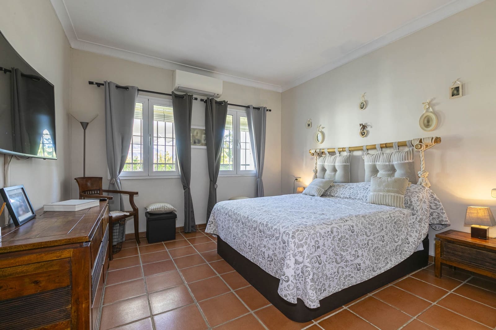 Chalet de 4 habitaciones en Benahavís en venta con piscina garaje - 1.395.000 € (Ref: 8879677)