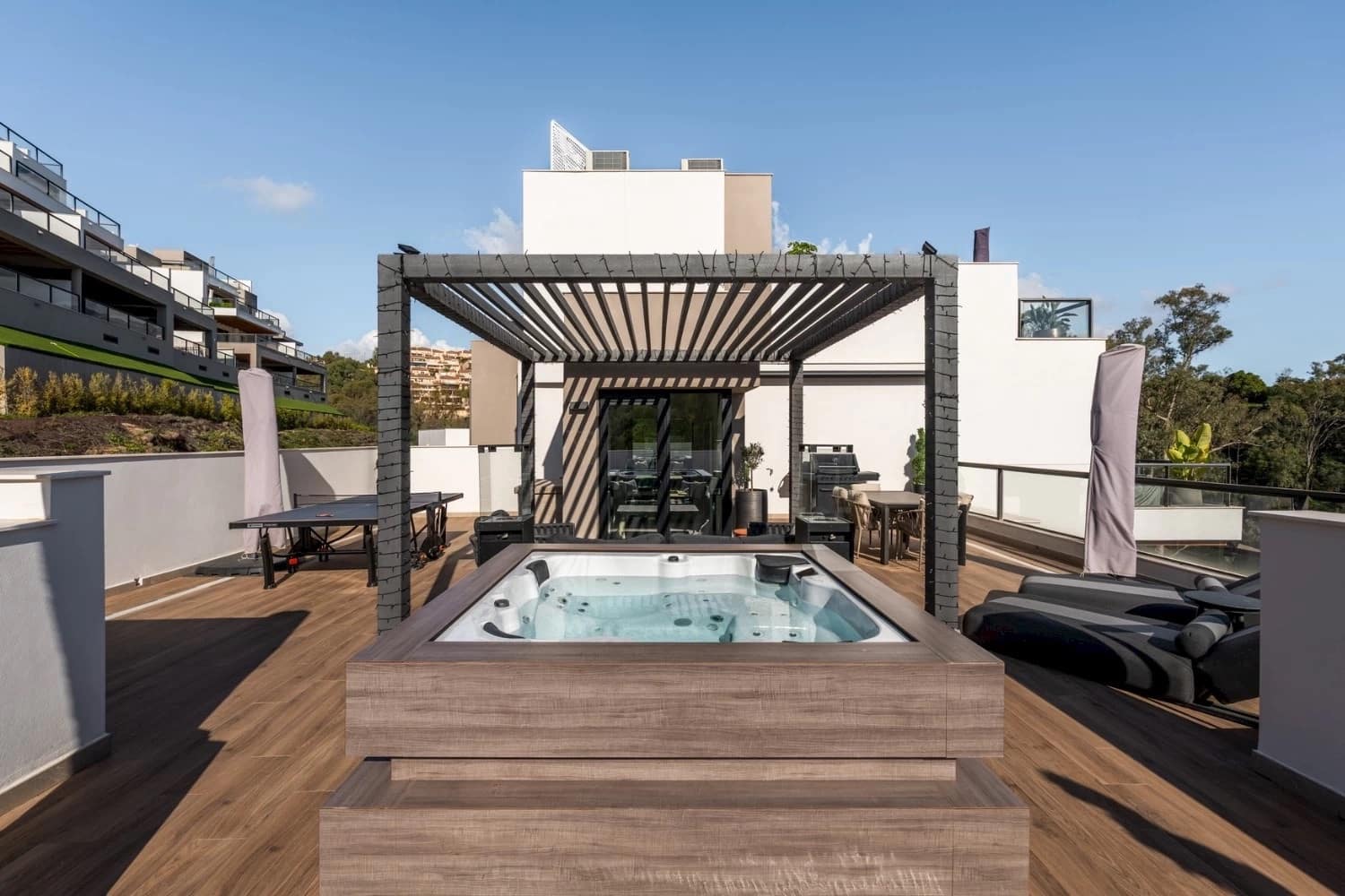 3 slaapkamer Penthouse te koop in Marbella met zwembad garage - € 995.000 (Ref: 8879678)