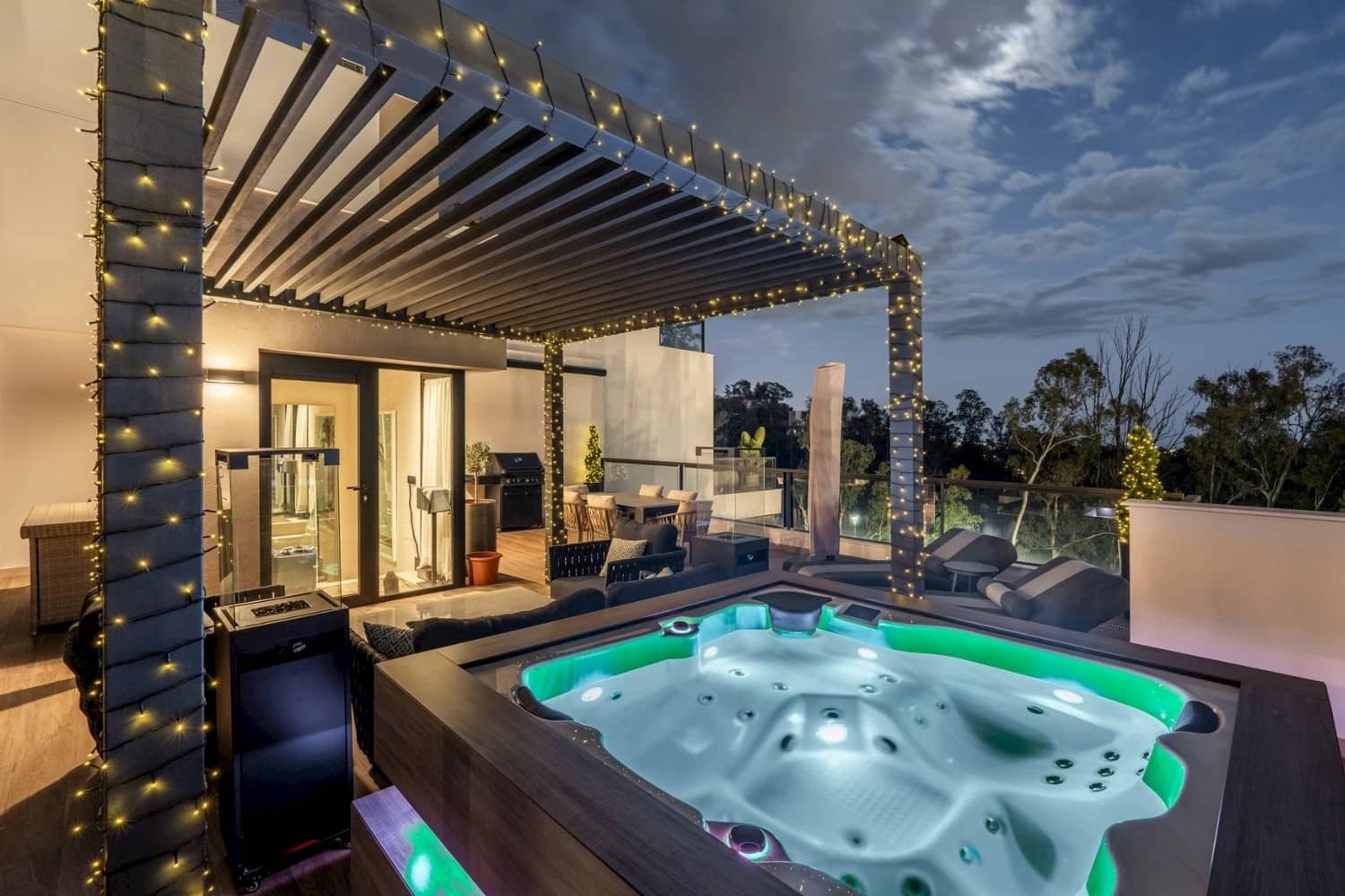 3 slaapkamer Penthouse te koop in Marbella met zwembad garage - € 995.000 (Ref: 8879678)