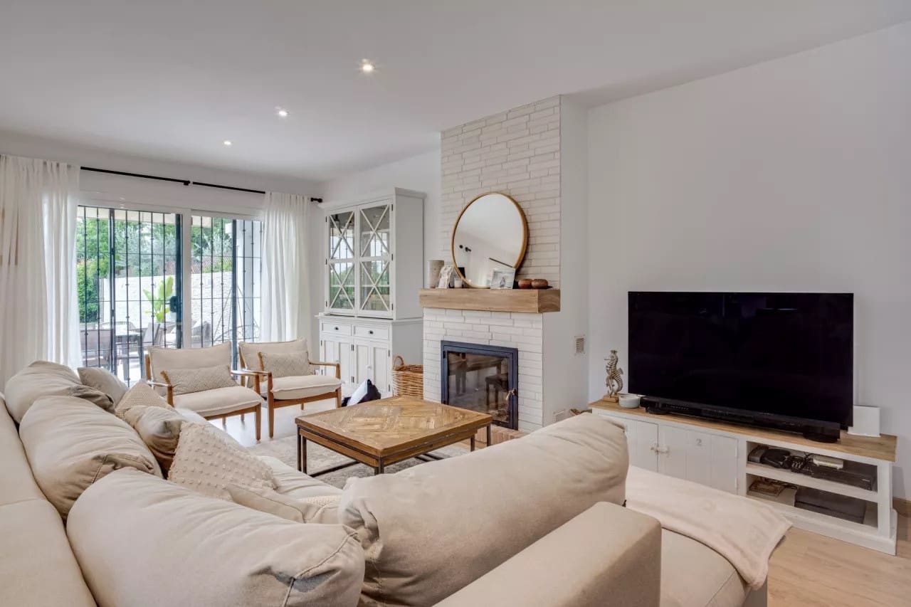 3 soveværelse Byhus til salg i San Pedro de Alcantara med swimmingpool garage - € 1.499.990 (Ref: 8879679)