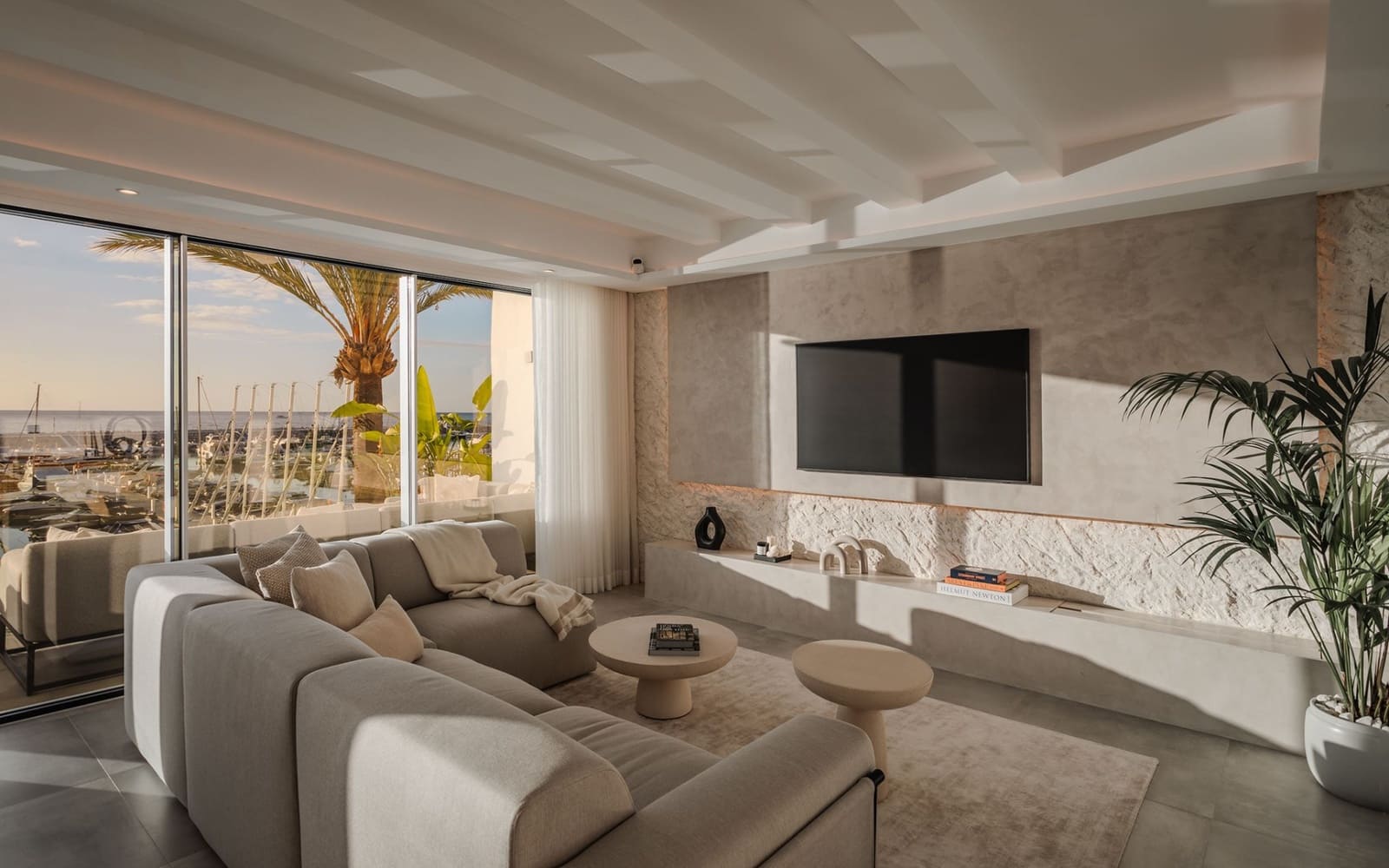 4 bedroom Penthouse for sale in Puerto Banus - € 3,750,000 (Ref: 8892877)