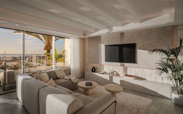 4 soveværelse Penthouse til salg i Puerto Banus, Marbella - € 3.750.000 (Ref: 8892877)