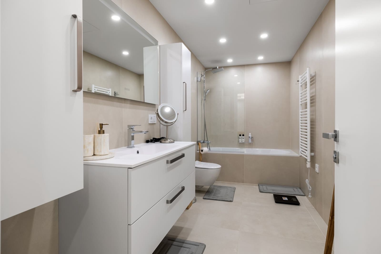 7 Zimmer Apartment zu verkaufen in Nueva Andalucia mit Pool Garage - 4.300.000 € (Ref: 8892878)