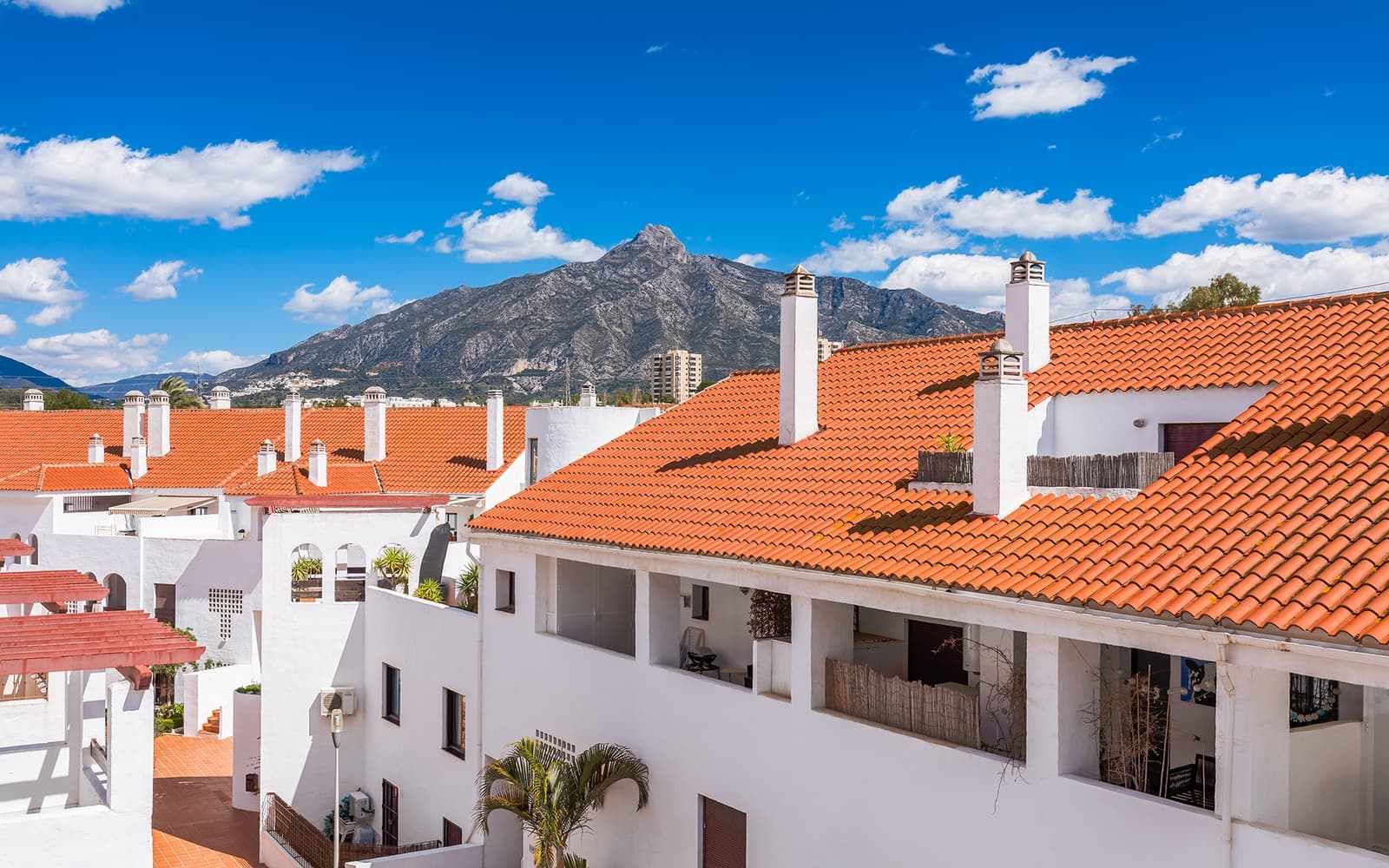 2 soveværelse Lejlighed til salg i Marbella med swimmingpool garage - € 670.000 (Ref: 8892880)