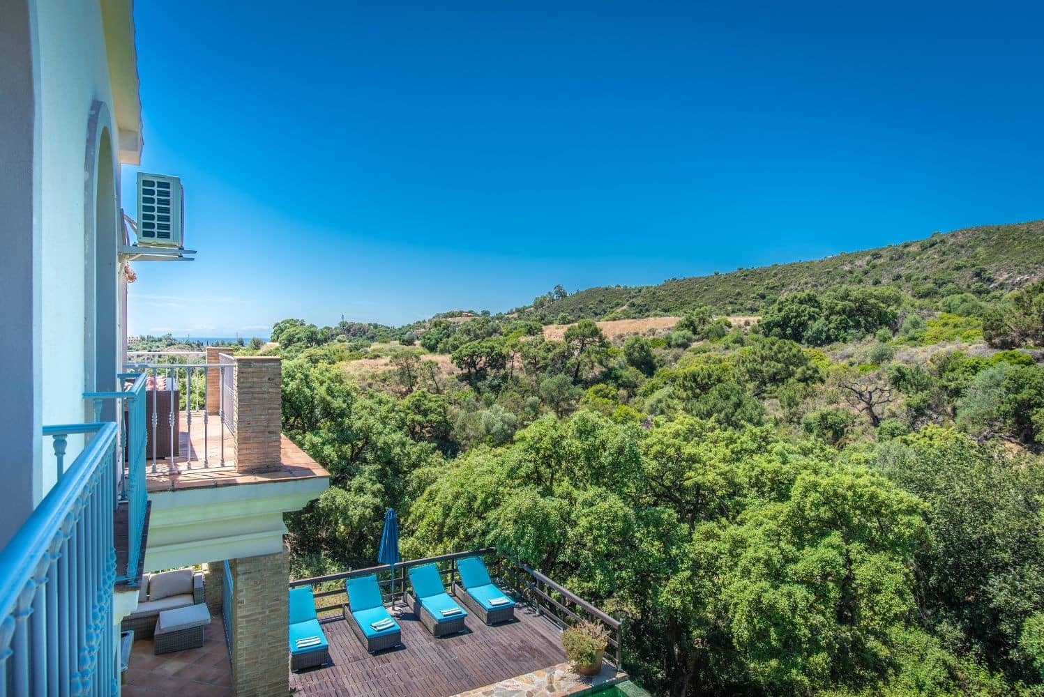 3 soveværelse Villa til salg i Estepona med swimmingpool garage - € 995.000 (Ref: 8905254)