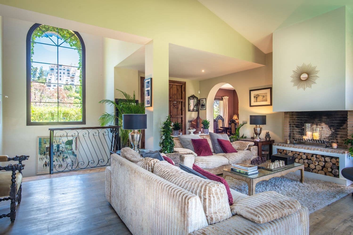 3 bedroom Villa for sale in Estepona with pool garage - € 995,000 (Ref: 8905254)