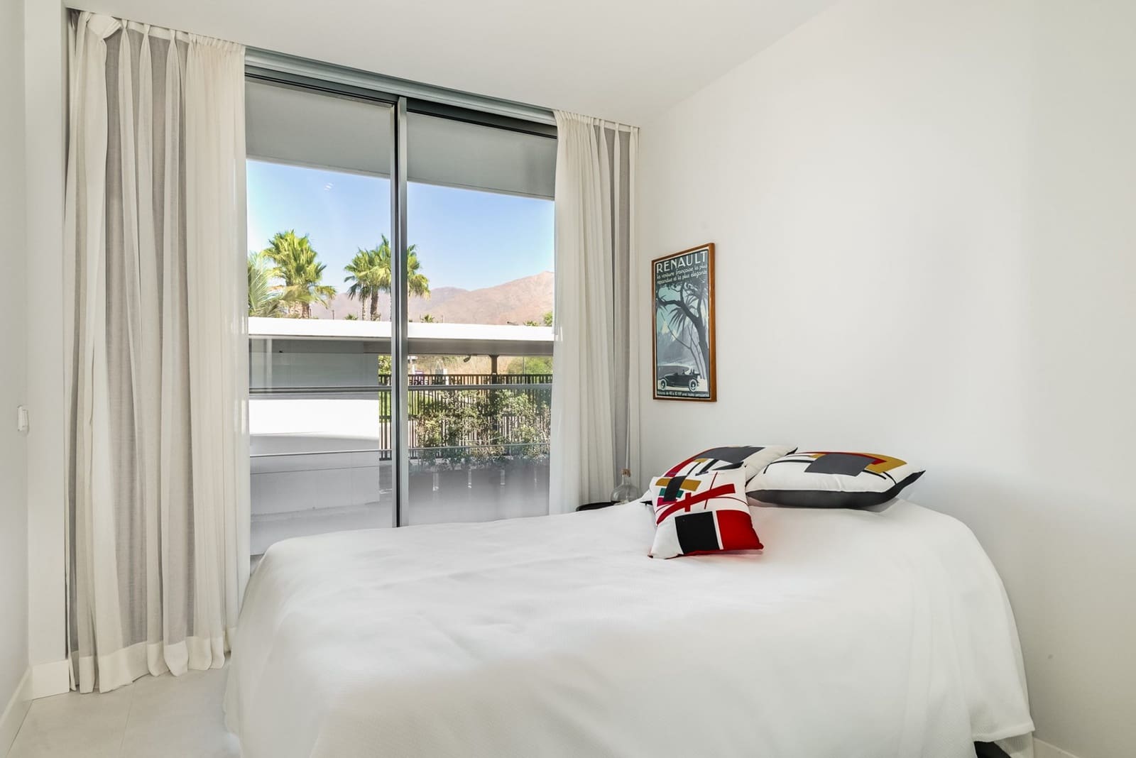 2 soverom Leilighet til salgs i Estepona med svømmebasseng garasje - € 948 000 (Ref: 8915136)