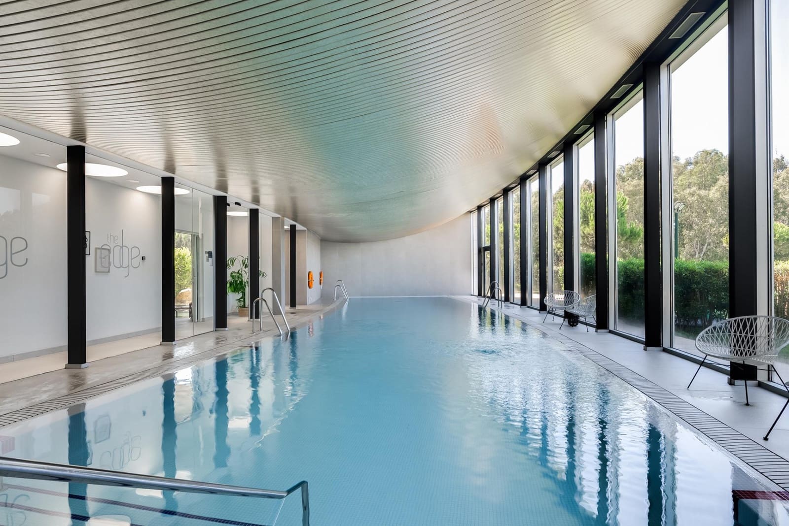 2 soverom Leilighet til salgs i Estepona med svømmebasseng garasje - € 948 000 (Ref: 8915136)