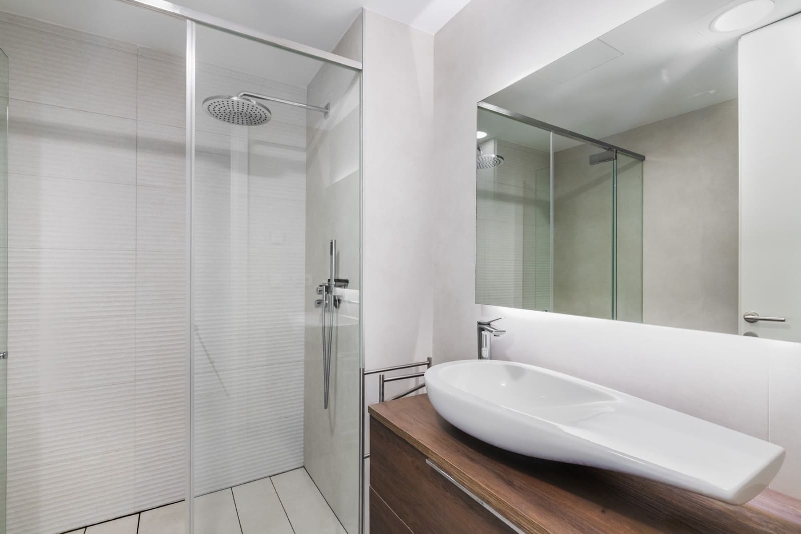 2 quarto Apartamento para venda em Estepona com piscina garagem - 948 000 € (Ref: 8915136)