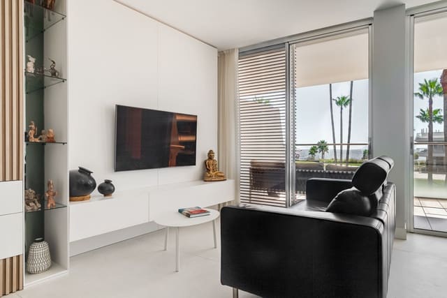 2 quarto Apartamento para venda em Estepona com piscina garagem - 948 000 € (Ref: 8915136)