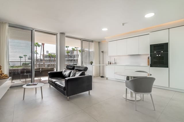 2 quarto Apartamento para venda em Estepona com piscina garagem - 948 000 € (Ref: 8915136)