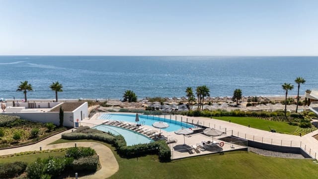 2 quarto Apartamento para venda em Estepona com piscina garagem - 948 000 € (Ref: 8915136)