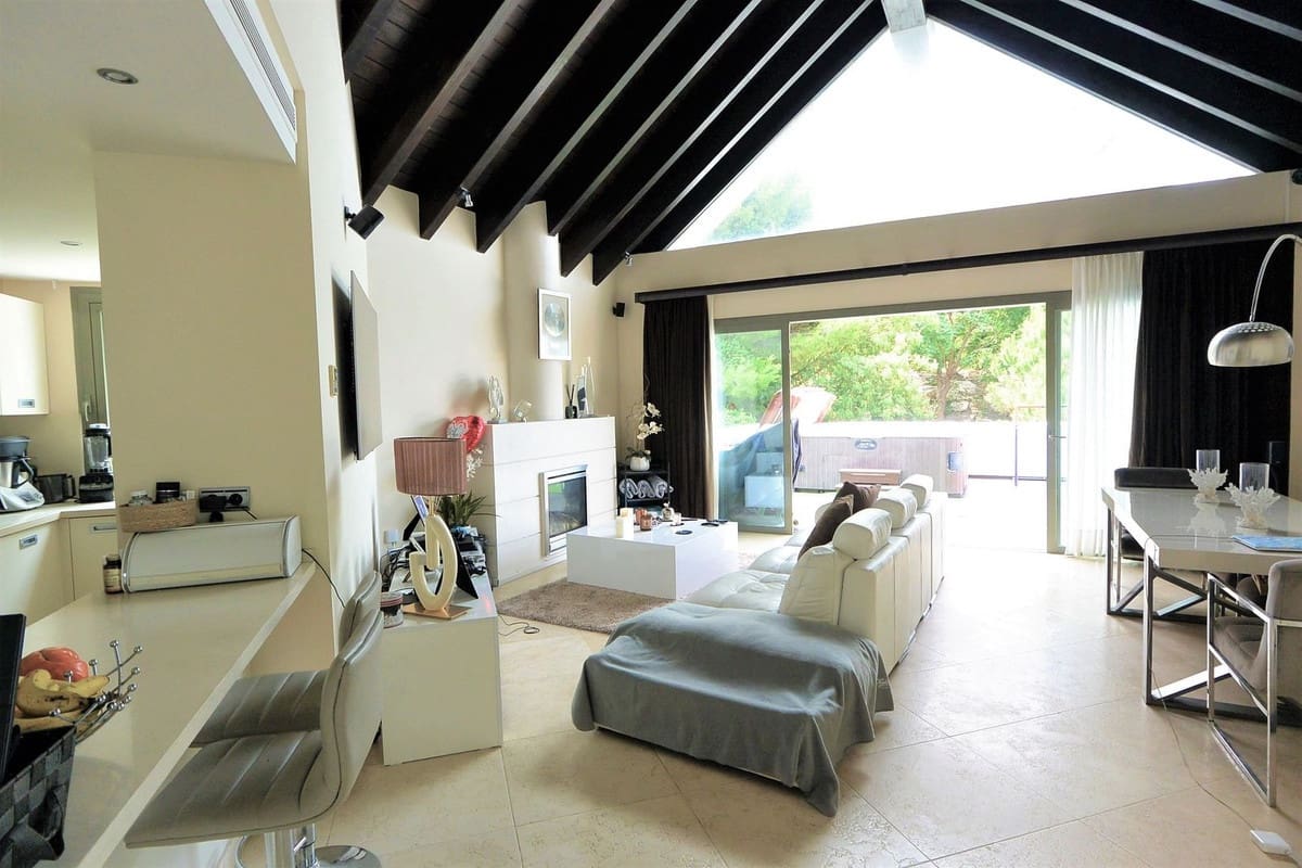 3 soveværelse Penthouse til salg i Los Flamingos med swimmingpool garage - € 1.075.000 (Ref: 8915138)