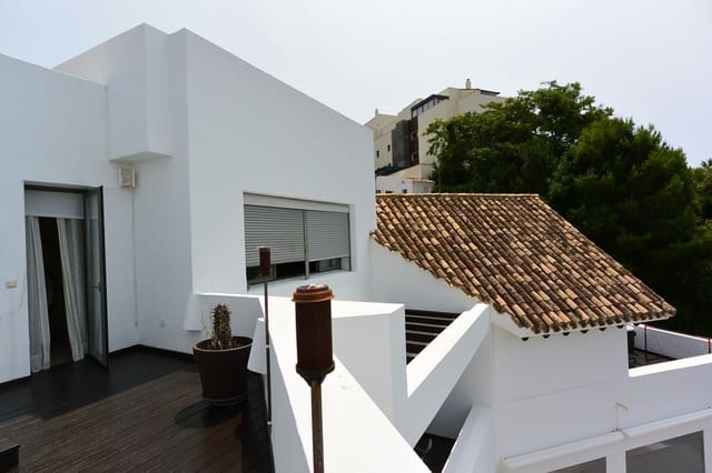 3 soveværelse Penthouse til salg i Los Flamingos, Benahavís med swimmingpool garage - € 1.075.000 (Ref: 8915138)