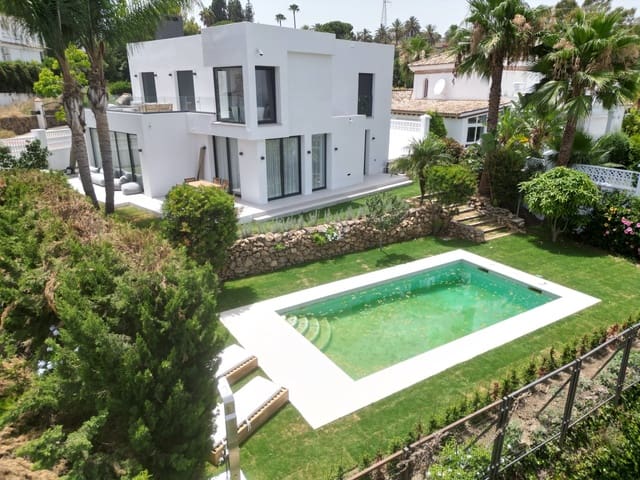 Chalet de 5 habitaciones en Nueva Andalucia, Marbella en venta con piscina garaje - 3.150.000 € (Ref: 8926731)