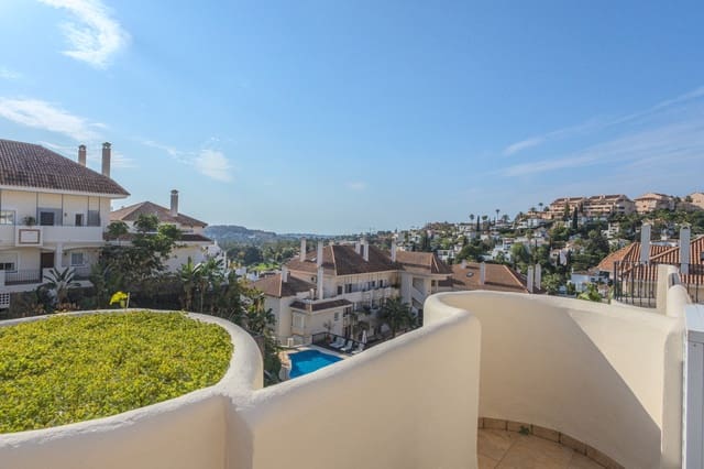 2 sypialnia Apartament na sprzedaż w Marbella z basenem garażem - 520 000 € (Ref: 8941468)