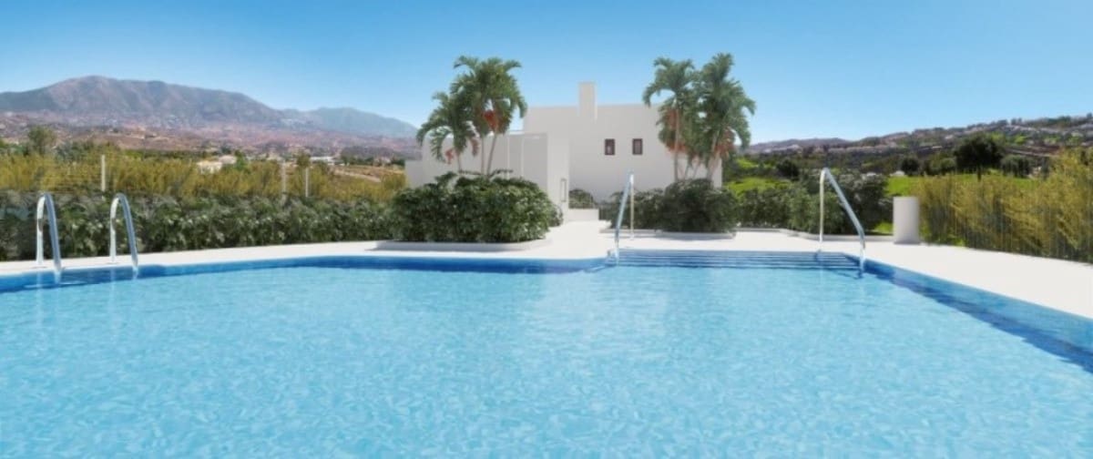 3 soverom Hus til salgs i Mijas Costa med svømmebasseng garasje - € 641 000 (Ref: 8968283)