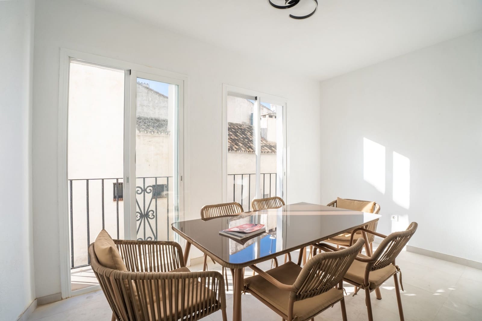 3 soveværelse Lejlighed til salg i Puerto Banus - € 750.000 (Ref: 8976149)