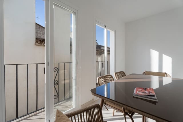 3 soveværelse Lejlighed til salg i Puerto Banus, Marbella - € 750.000 (Ref: 8976149)