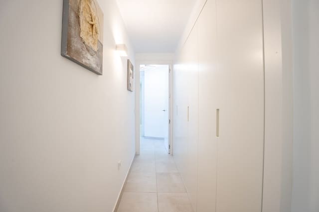 3 soveværelse Lejlighed til salg i Puerto Banus, Marbella - € 750.000 (Ref: 8976149)