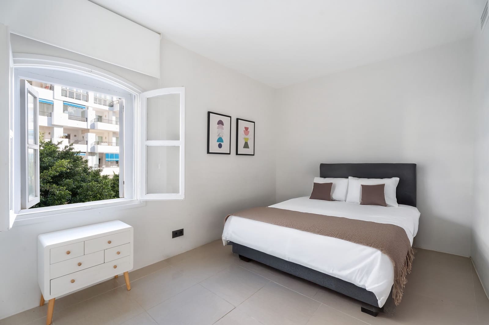 2 soveværelse Lejlighed til salg i Puerto Banus med garage - € 595.000 (Ref: 8979130)