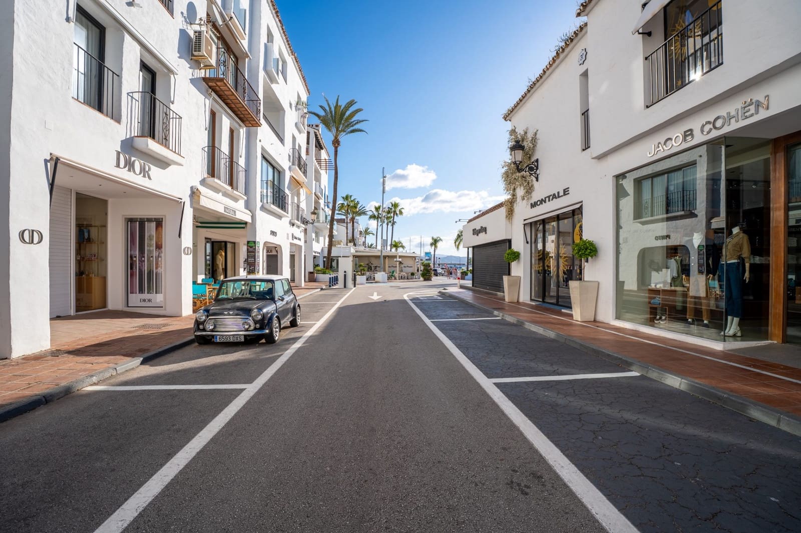 2 soveværelse Lejlighed til salg i Puerto Banus med garage - € 595.000 (Ref: 8979130)