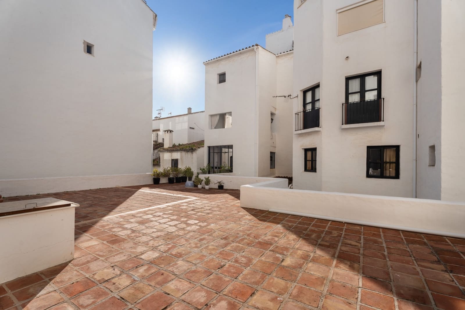 2 soveværelse Lejlighed til salg i Puerto Banus med garage - € 595.000 (Ref: 8979130)