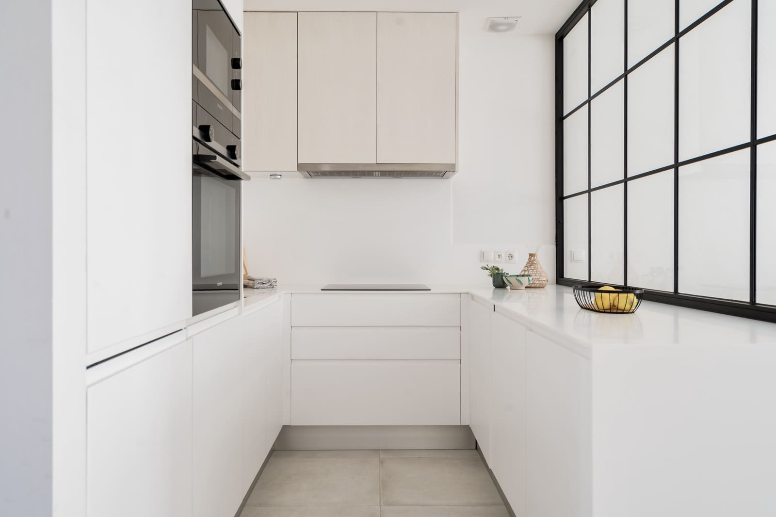 2 soverom Leilighet til salgs i El Paraiso med svømmebasseng garasje - € 570 000 (Ref: 8998442)