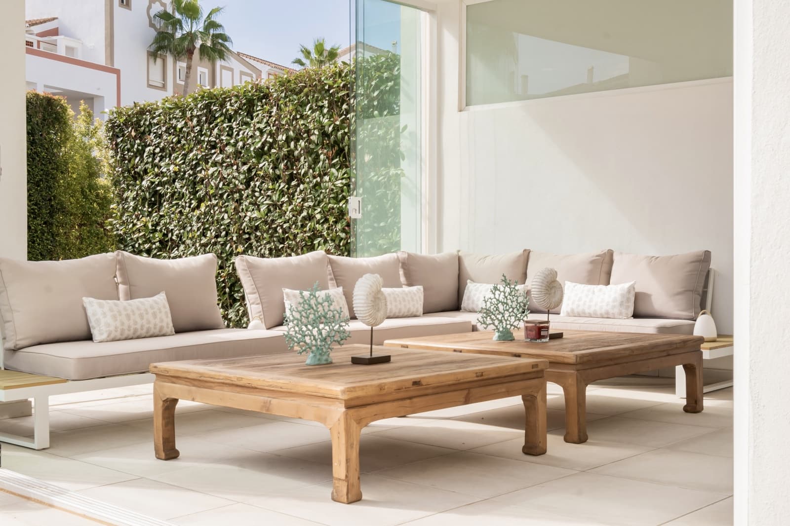 2 soverom Leilighet til salgs i El Paraiso med svømmebasseng garasje - € 570 000 (Ref: 8998442)