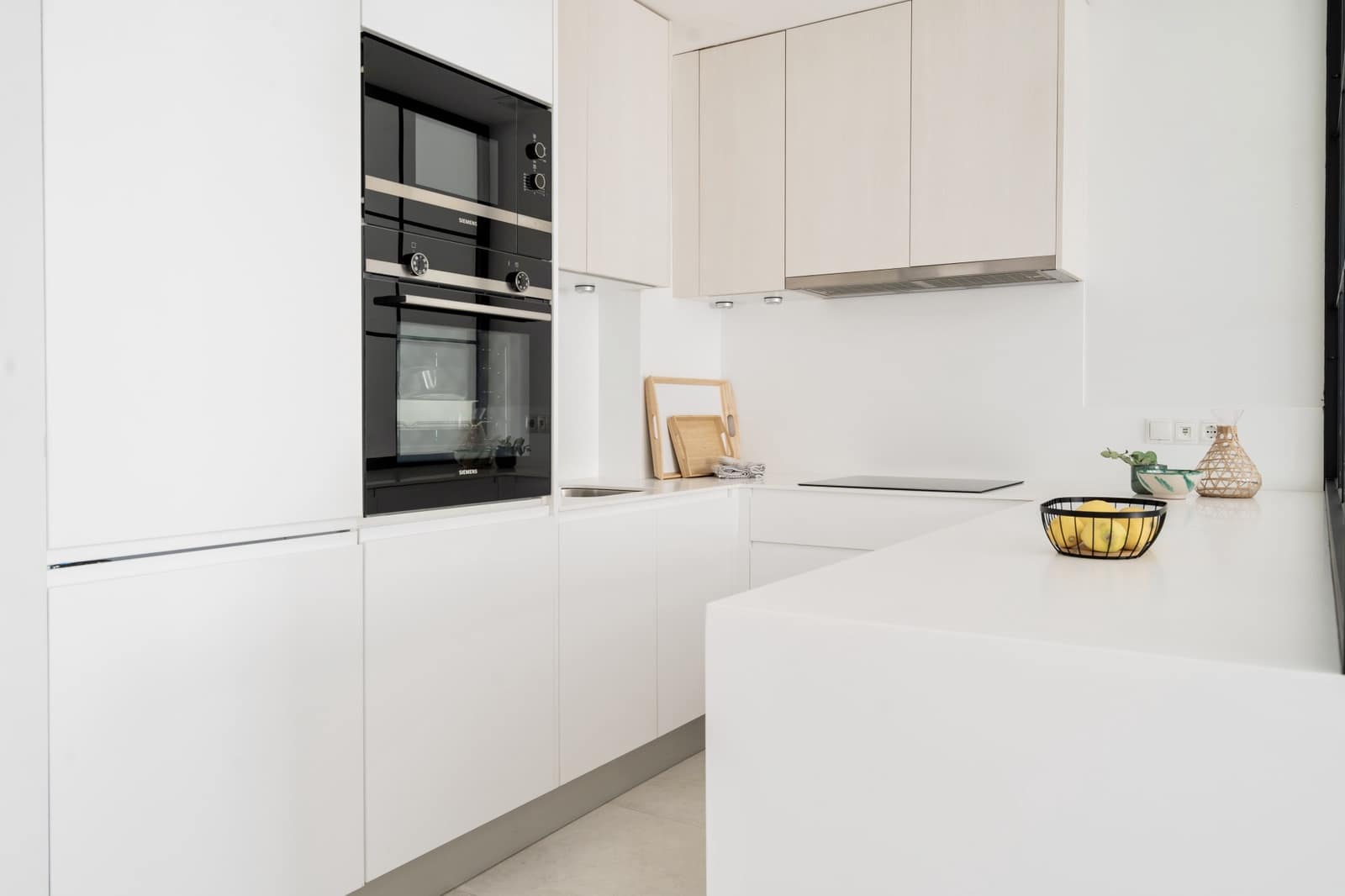 2 soverom Leilighet til salgs i El Paraiso med svømmebasseng garasje - € 570 000 (Ref: 8998442)