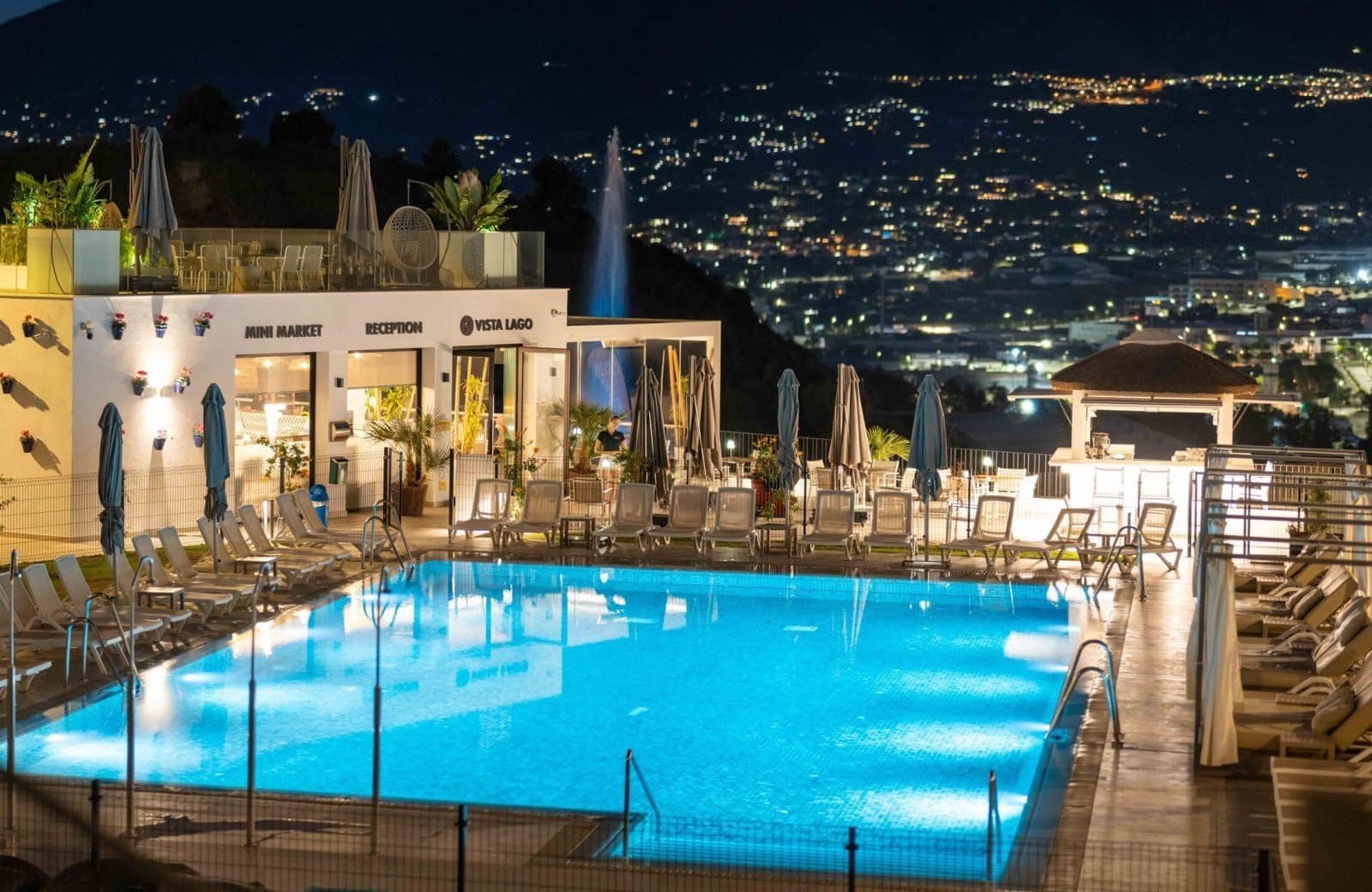 Apartamento de 2 habitaciones en Mijas Costa en venta con piscina garaje - 339.000 € (Ref: 9007792)