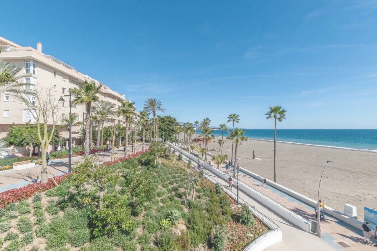 4 soveværelse Byhus til salg i Estepona - € 710.000 (Ref: 9018287)