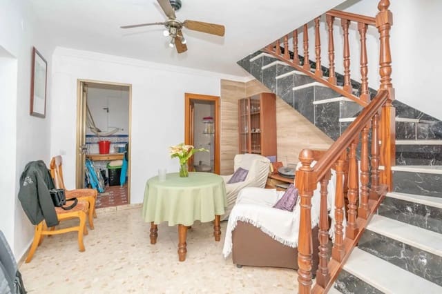 4 soverom Hus til salgs i Centro, Estepona - € 710 000 (Ref: 9018287)