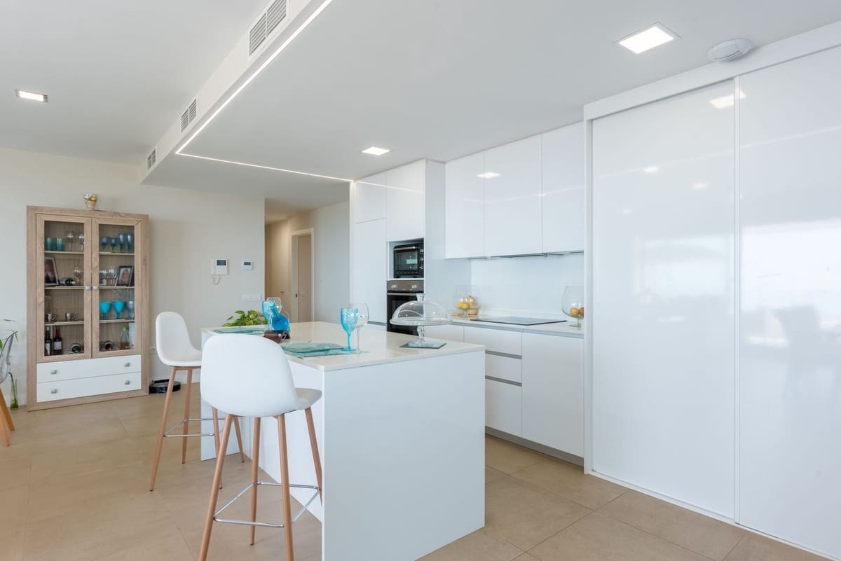 Apartamento de 3 habitaciones en Benalmádena en venta con piscina garaje - 685.000 € (Ref: 9036451)