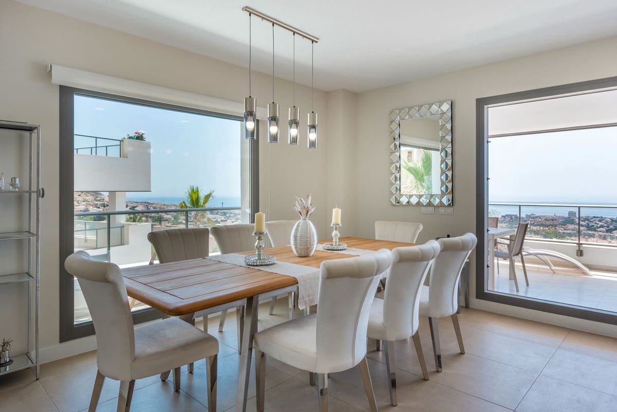 Apartamento de 3 habitaciones en Benalmádena en venta con piscina garaje - 685.000 € (Ref: 9036451)