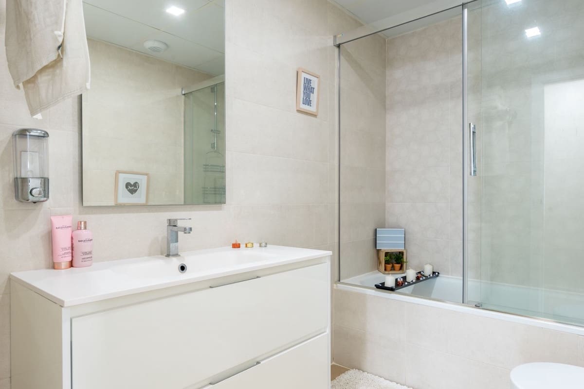 Apartamento de 3 habitaciones en Benalmádena en venta con piscina garaje - 685.000 € (Ref: 9036451)