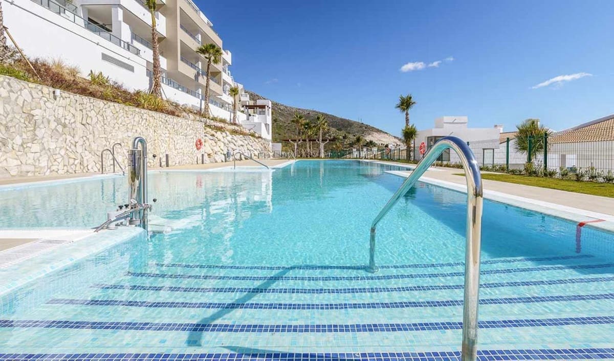 Apartamento de 3 habitaciones en Benalmádena en venta con piscina garaje - 685.000 € (Ref: 9036451)