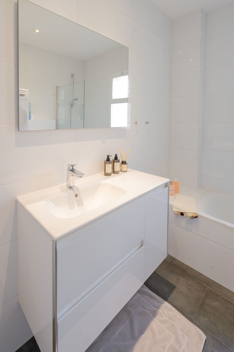 2 slaapkamer Penthouse te koop in Benahavis met zwembad garage - € 649.900 (Ref: 9048758)