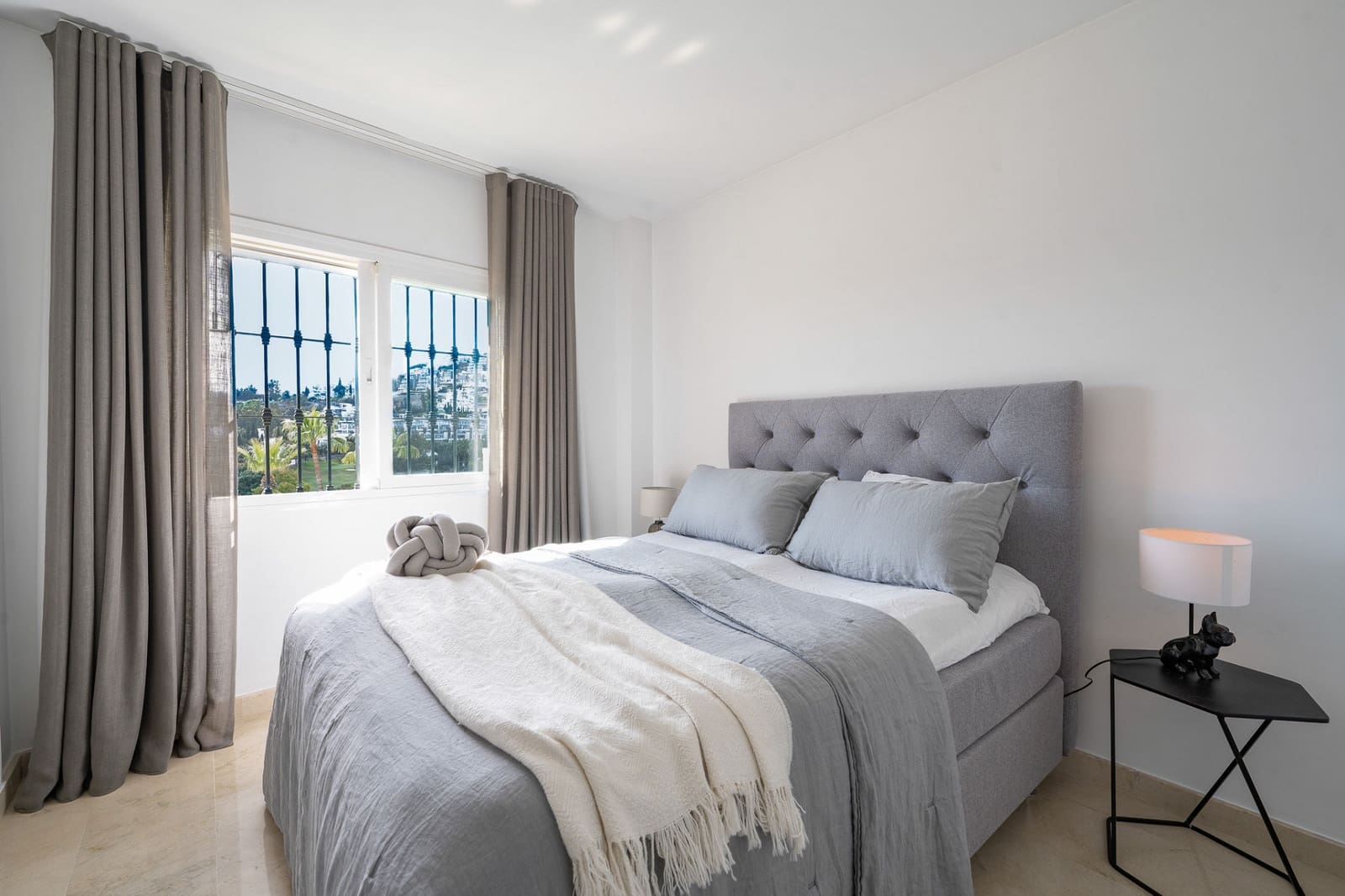 2 slaapkamer Penthouse te koop in Benahavis met zwembad garage - € 649.900 (Ref: 9048758)