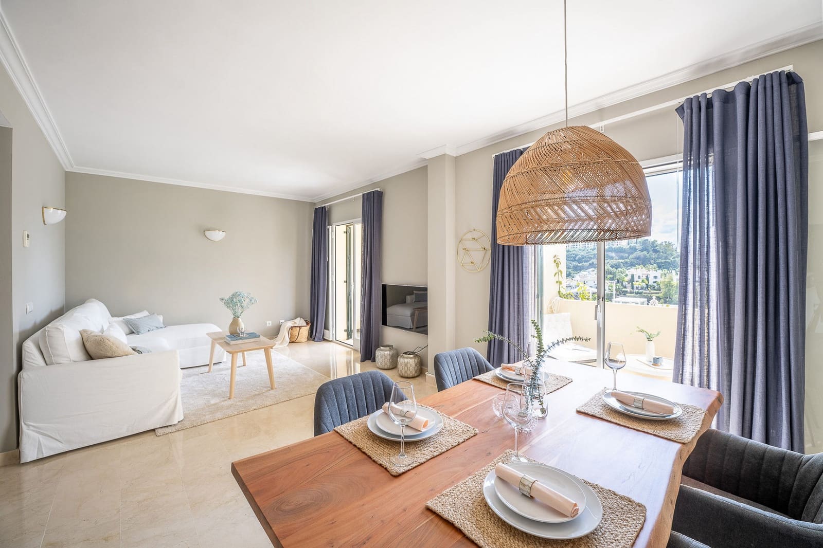 2 slaapkamer Penthouse te koop in Benahavis met zwembad garage - € 649.900 (Ref: 9048758)
