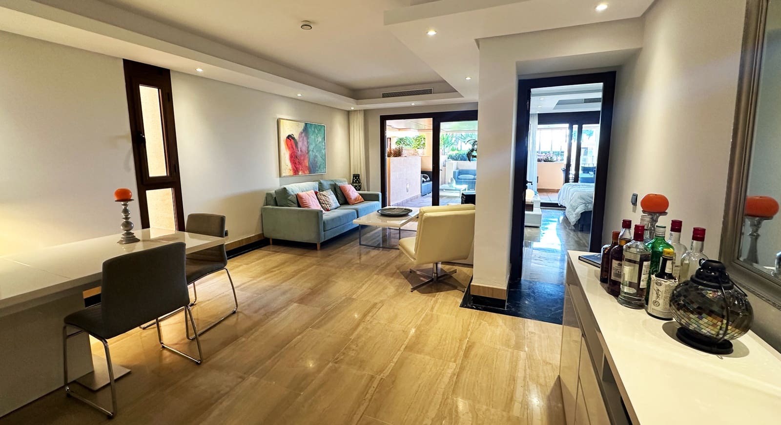 2 Zimmer Apartment zu verkaufen in Estepona mit Pool Garage - 630.000 € (Ref: 9065173)