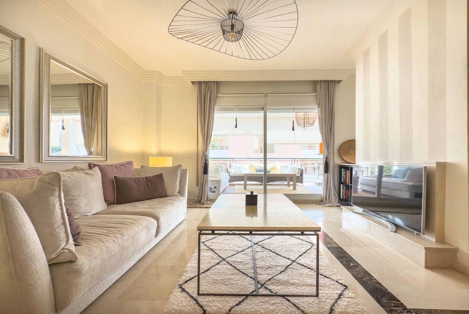 2 soveværelse Lejlighed til salg i Marbella med swimmingpool garage - € 450.000 (Ref: 9075091)