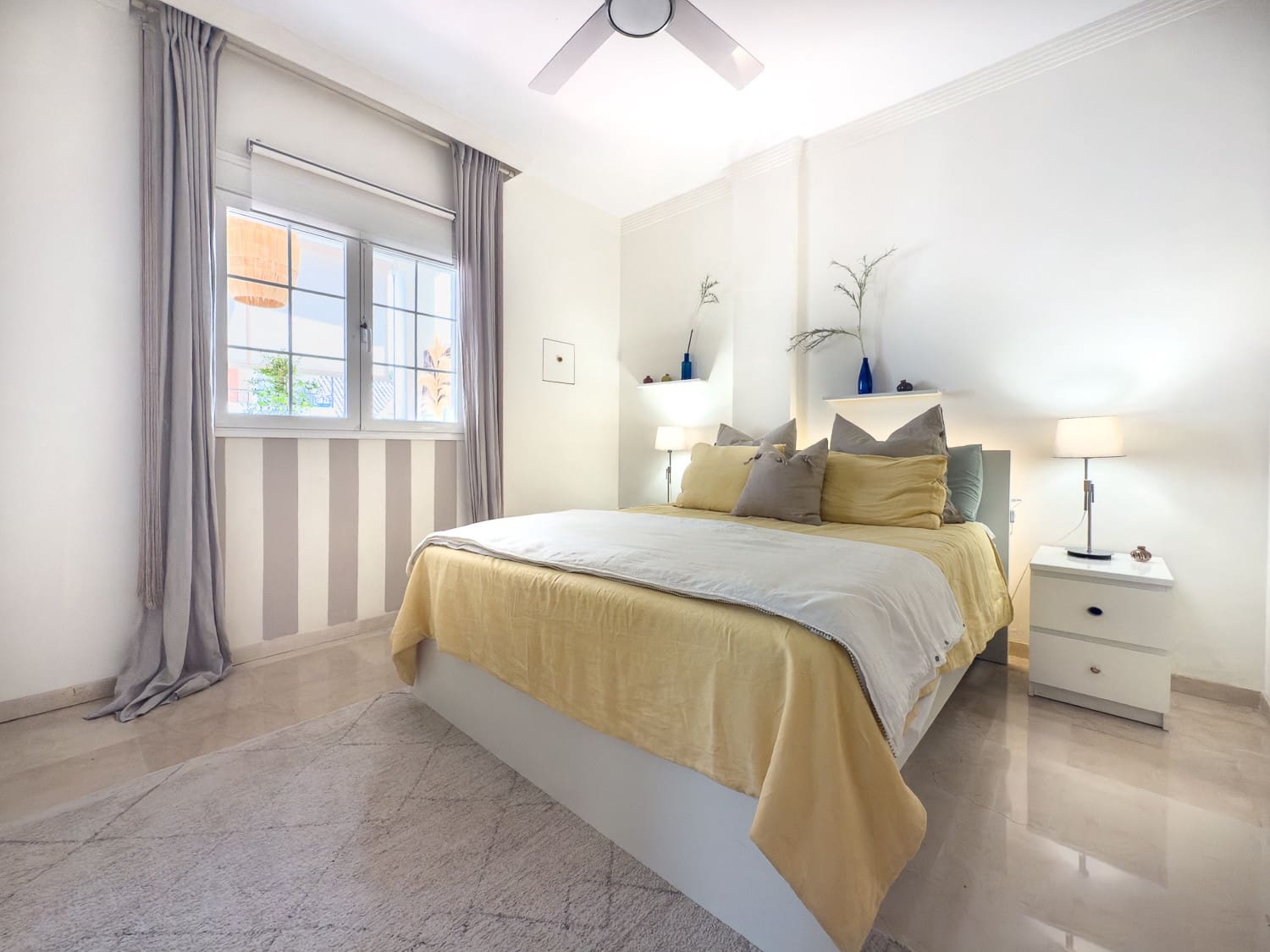 2 soveværelse Lejlighed til salg i Marbella med swimmingpool garage - € 450.000 (Ref: 9075091)