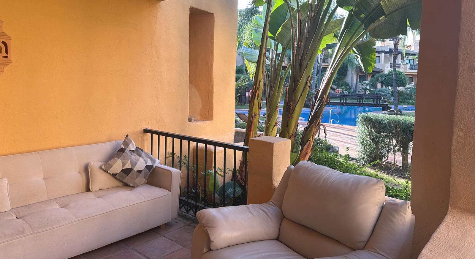 3 soverom Leilighet til salgs i Estepona med svømmebasseng garasje - € 499 000 (Ref: 9095243)