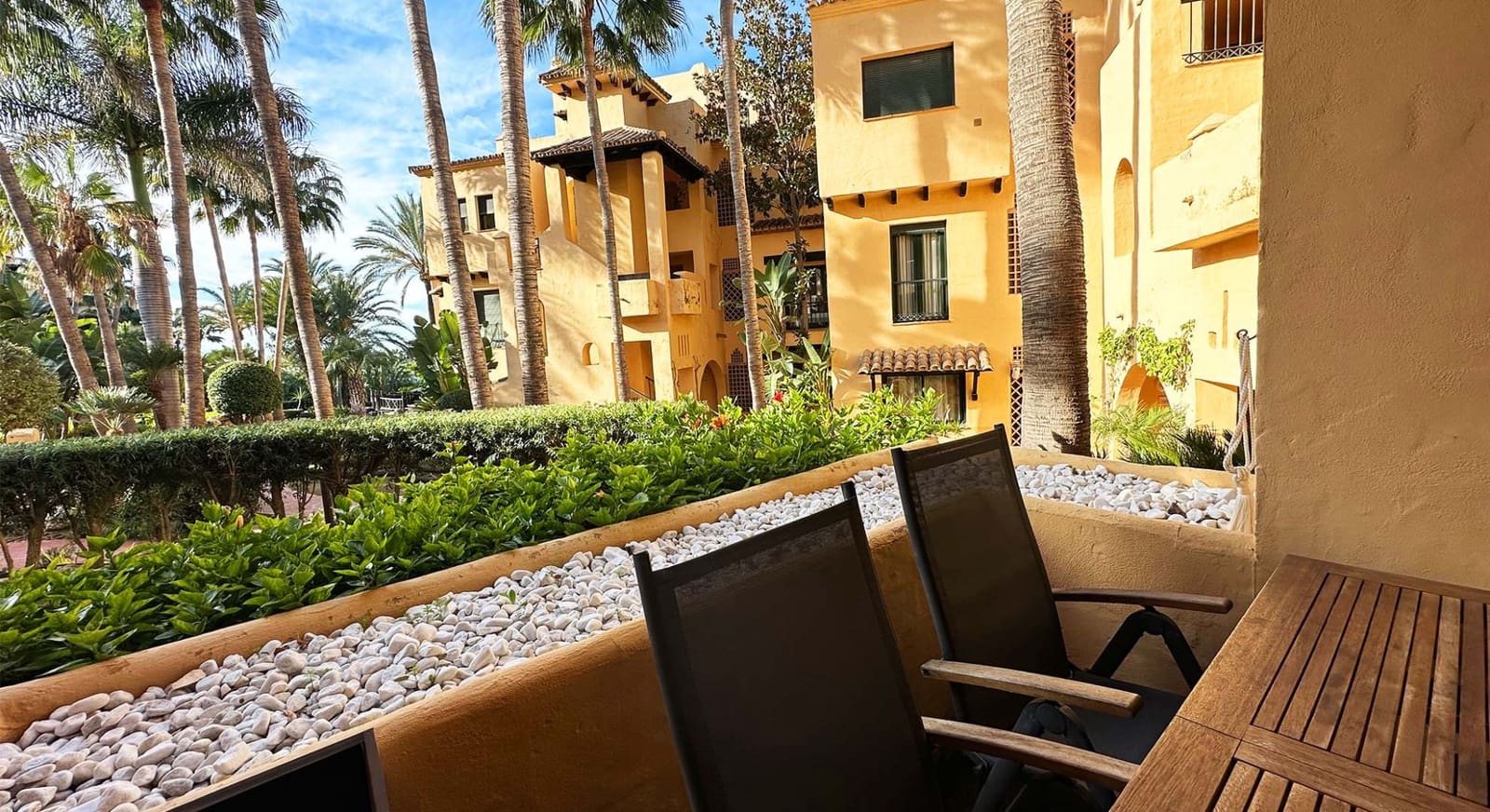3 soverom Leilighet til salgs i Estepona med svømmebasseng garasje - € 499 000 (Ref: 9095243)