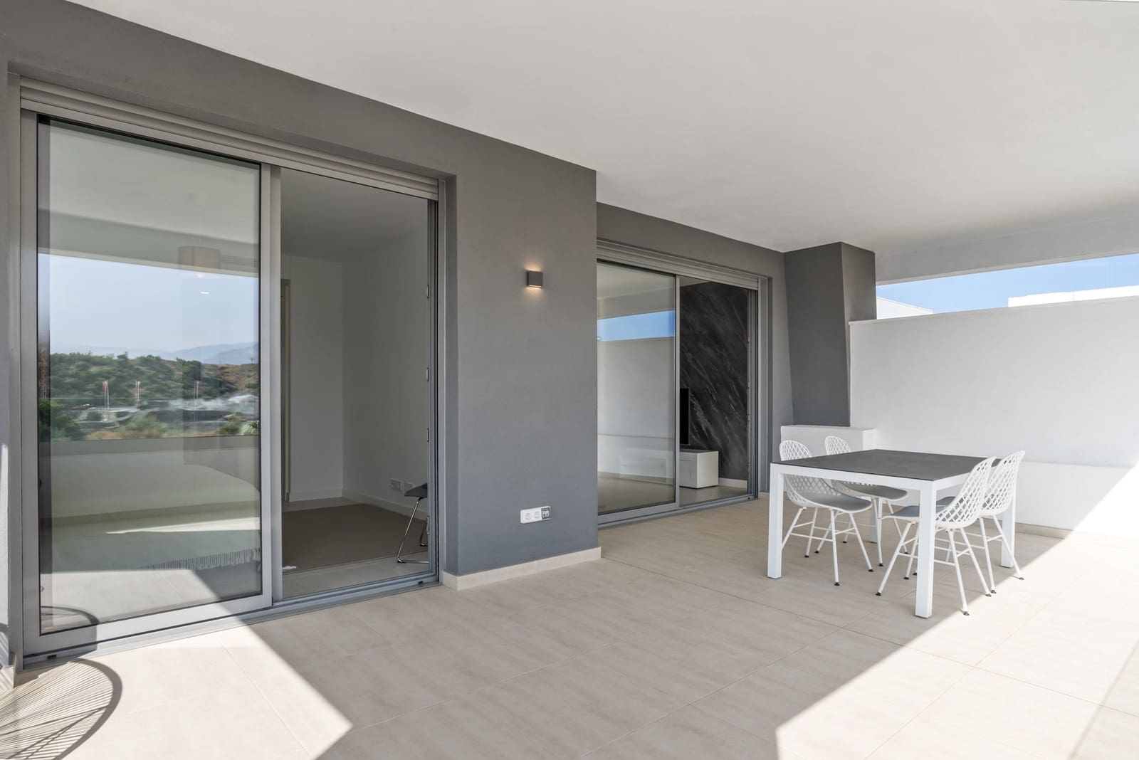 2 chambre Penthouse à vendre à New Golden Mile avec piscine garage - 585 000 € (Ref: 9095244)