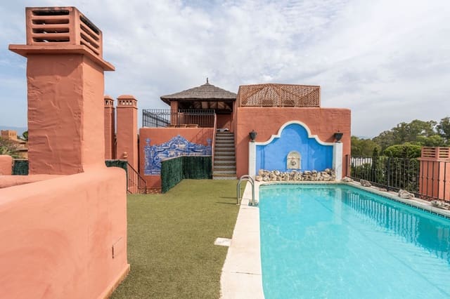 5 soverom Penthouse til salgs i San Pedro de Alcantara, Marbella med svømmebasseng garasje - € 2 350 000 (Ref: 9118705)