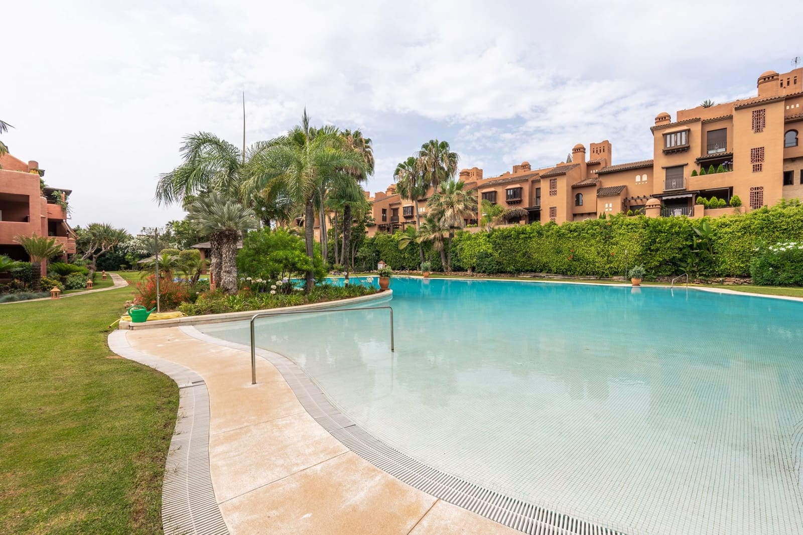 5 soveværelse Penthouse til salg i San Pedro de Alcantara med swimmingpool garage - € 2.350.000 (Ref: 9118705)