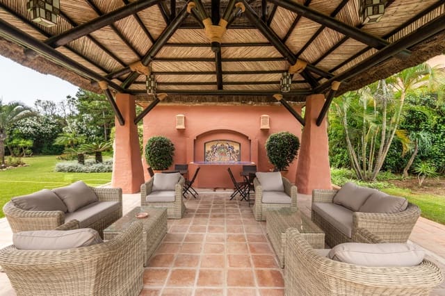 5 soverom Penthouse til salgs i San Pedro de Alcantara, Marbella med svømmebasseng garasje - € 2 350 000 (Ref: 9118705)