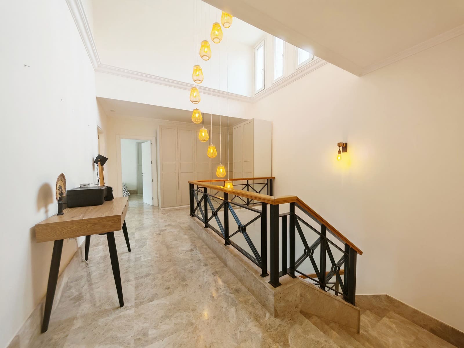 4 bedroom Villa for sale in Marbella with pool garage - € 1,995,000 (Ref: 9118706)